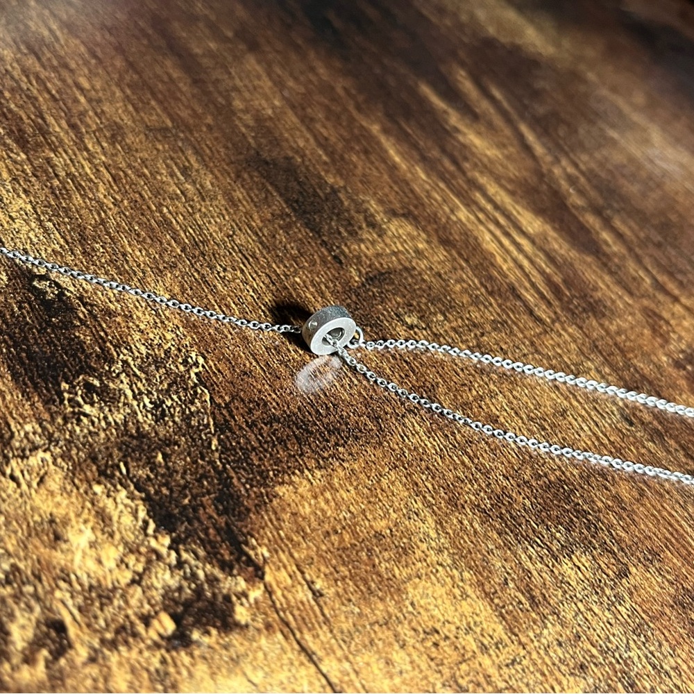 Feather lariat style necklace - Picture 4 of 5